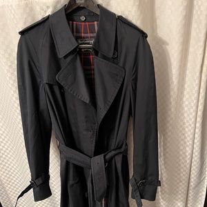 Burberry US44 R Coal Blue Kensington trench rain coat made in Italy